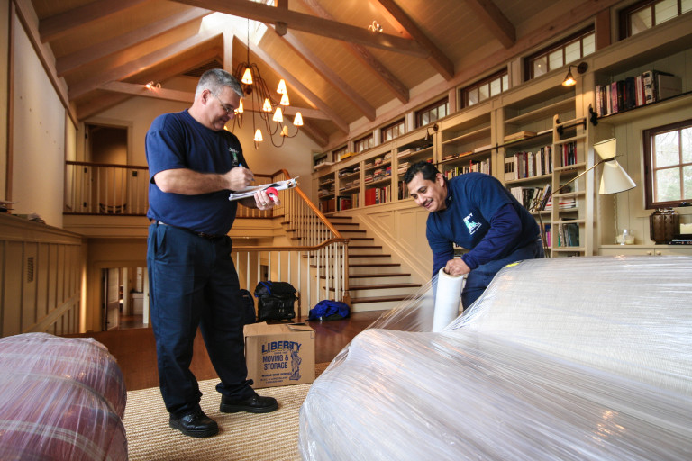 DIY Moving vs. Hiring Professionals: Pros and Cons