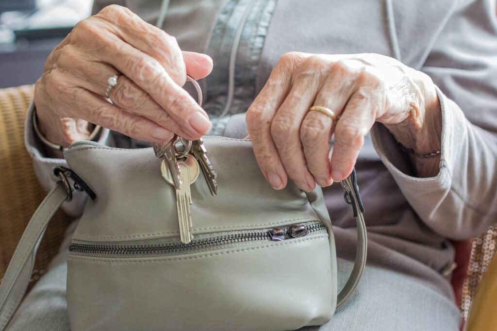 moving tips for seniors